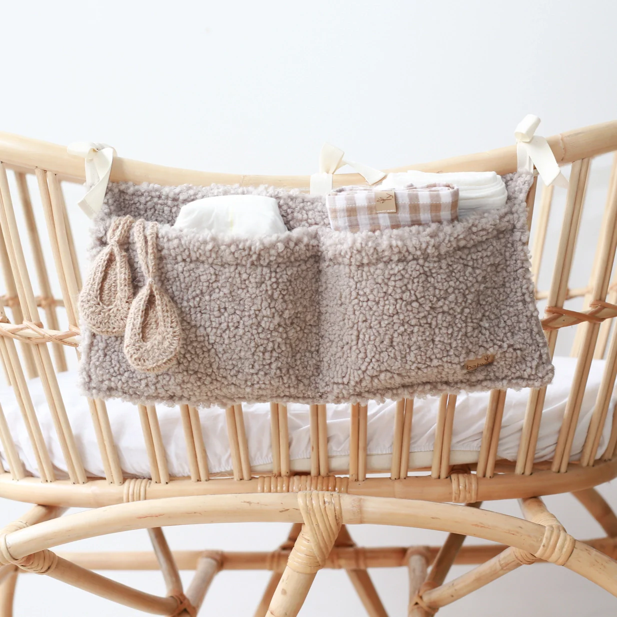 Babyly Baby Crib Organizer - Taupe