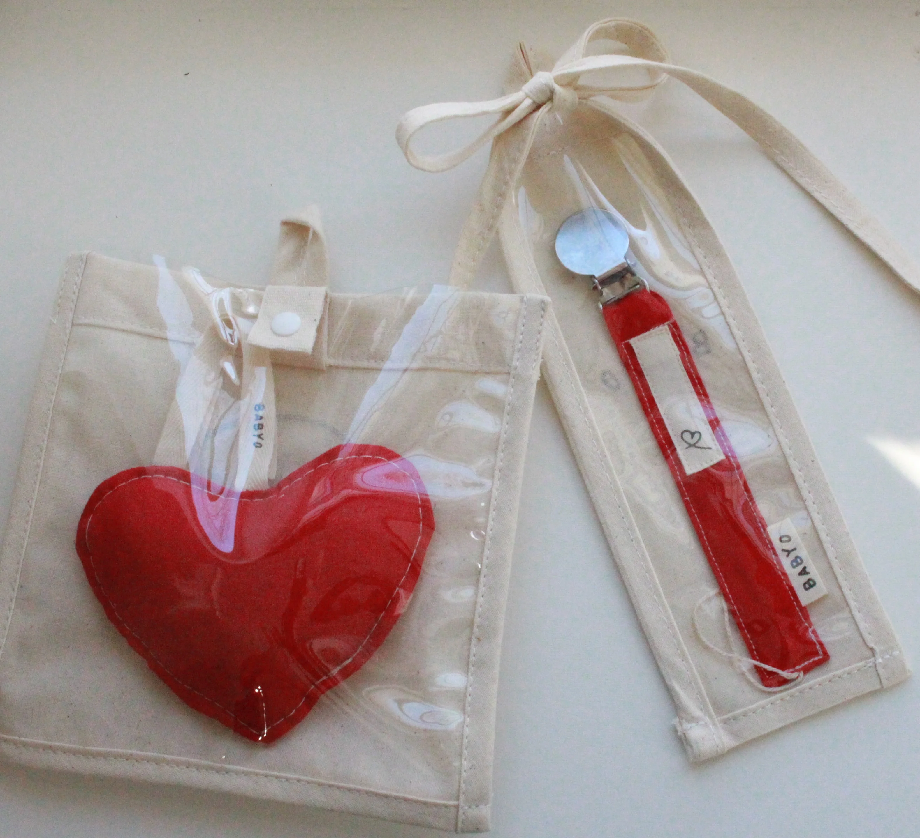 Babyo Linen Pacifier Clip Heart Label - Red - Image 2
