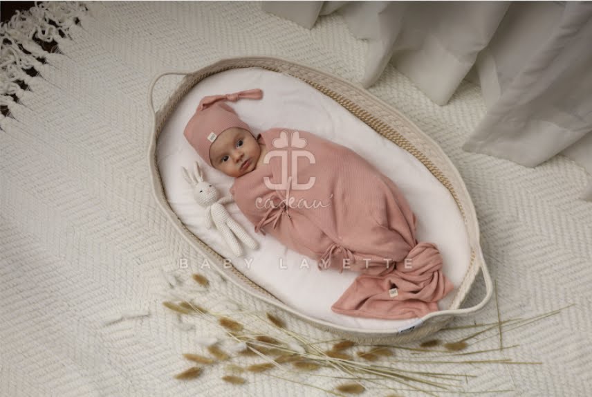 Cadeau Knit Wrap and Beanie - White - Image 2
