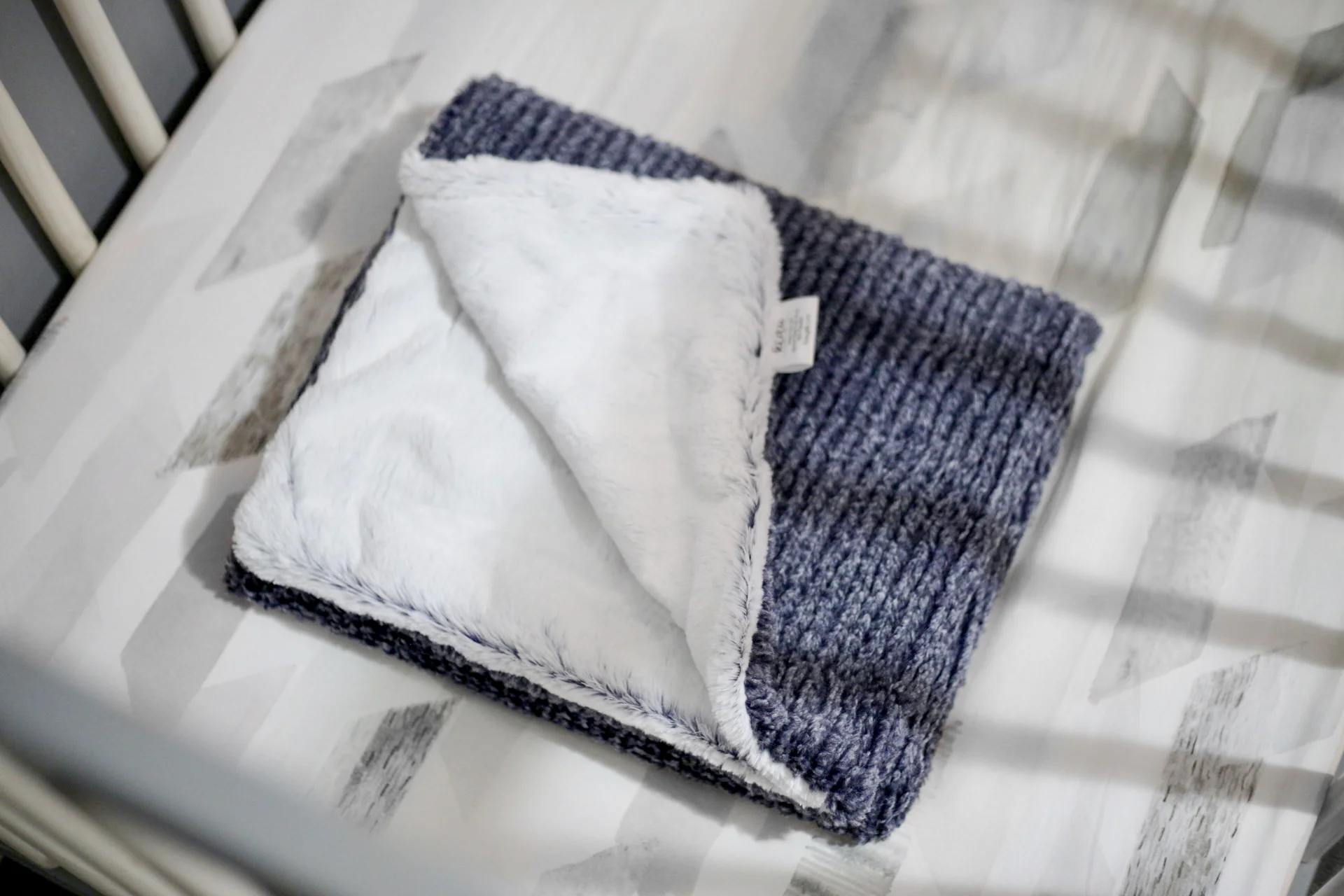 Kidu Weave Indigo Blanket - Image 4