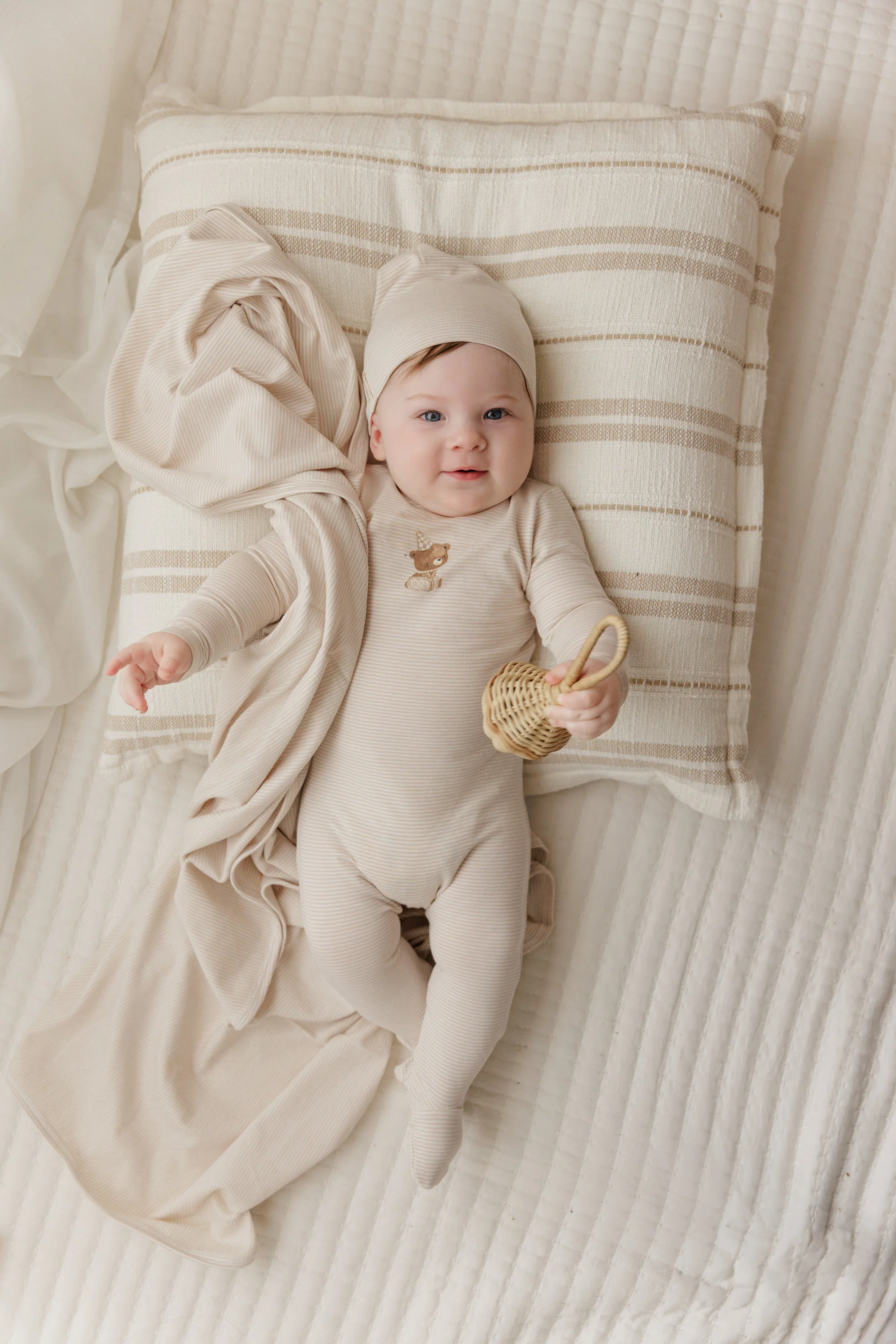 Ely's & Co Organic Bear Collection Footie & Beanie - Tan - Image 2