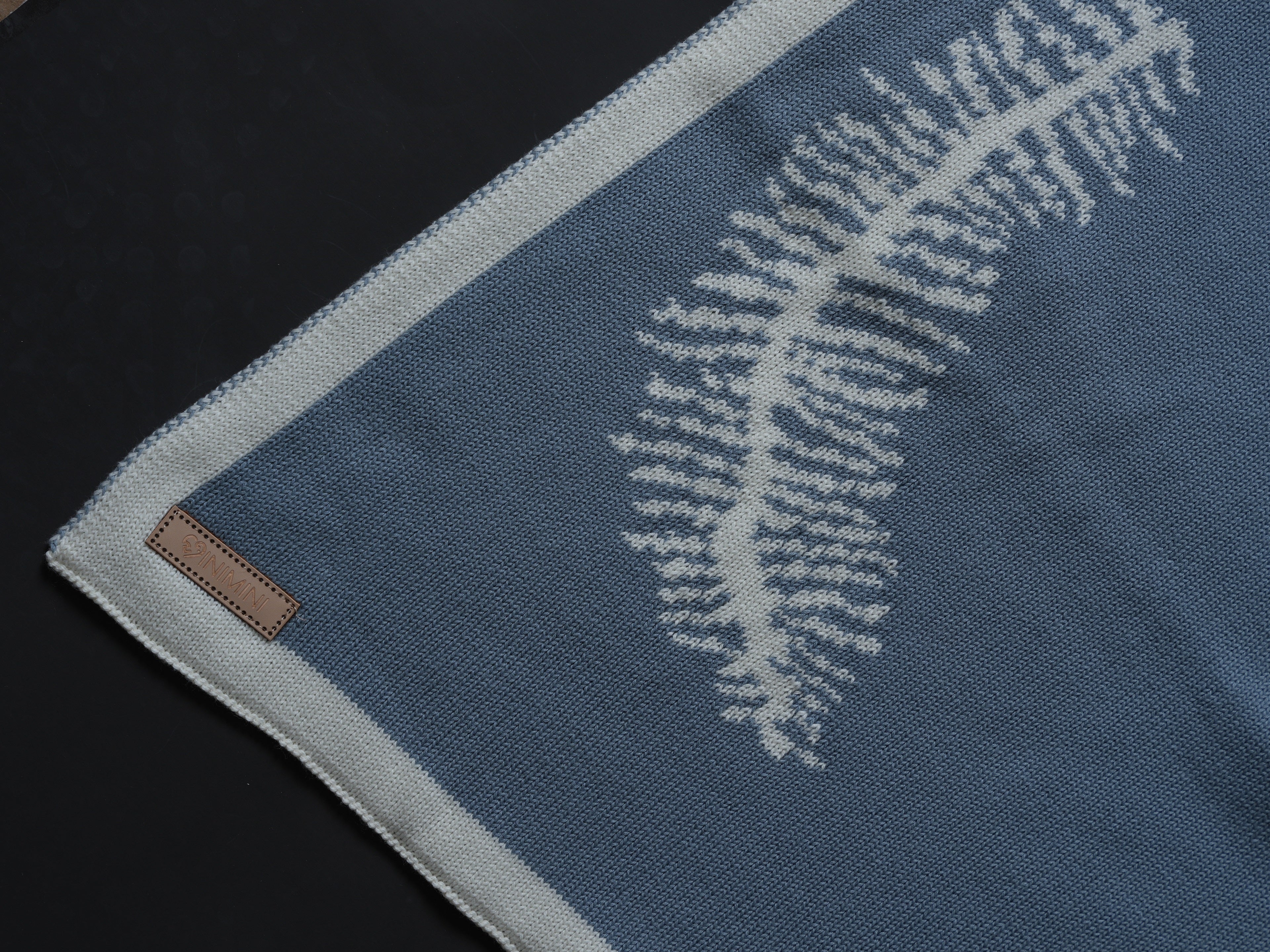 Inimini Feather Blanket - Ivory/Light Blue - Image 2