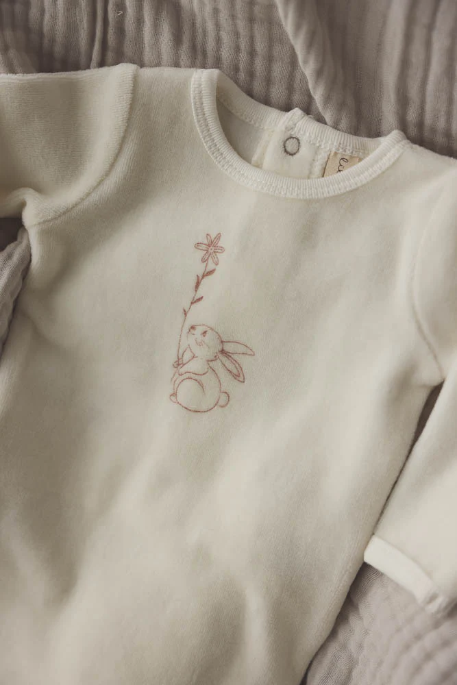 Lil Legs Velour Bunny White W/ Flower Set - Image 2