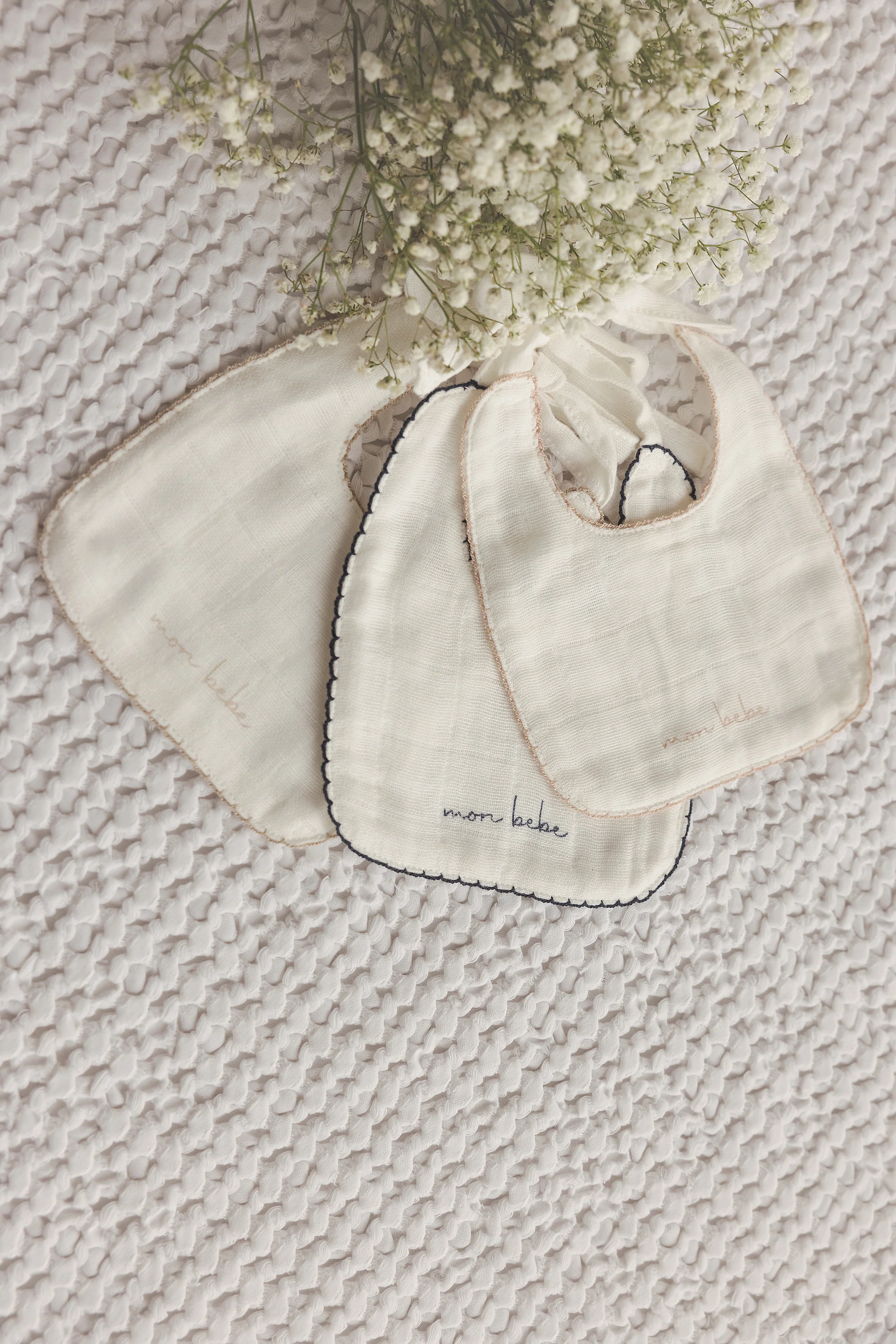 Lilette Edged Muslin Bib - White/Oat - Image 2