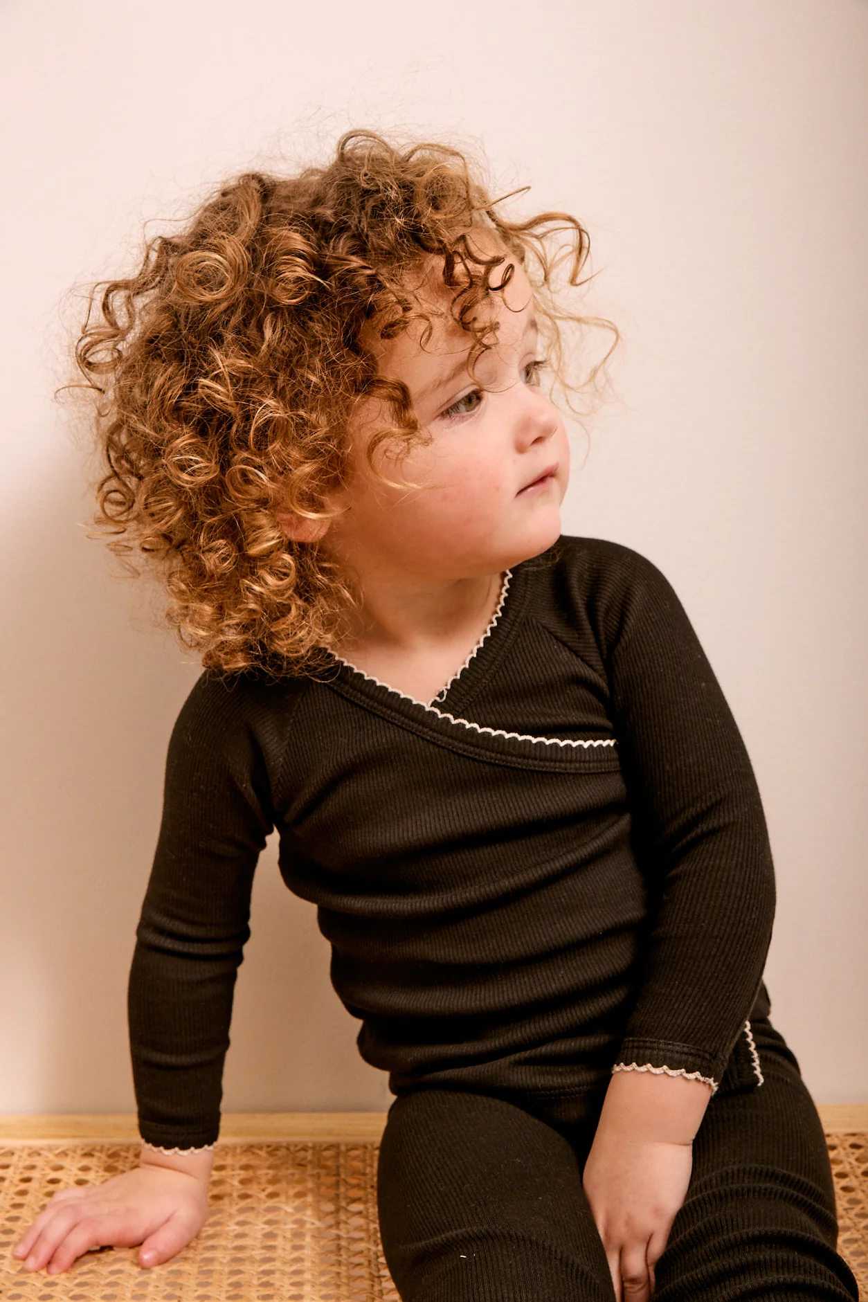Little Parni Black Ribbed 3PC Baby Set - Image 2