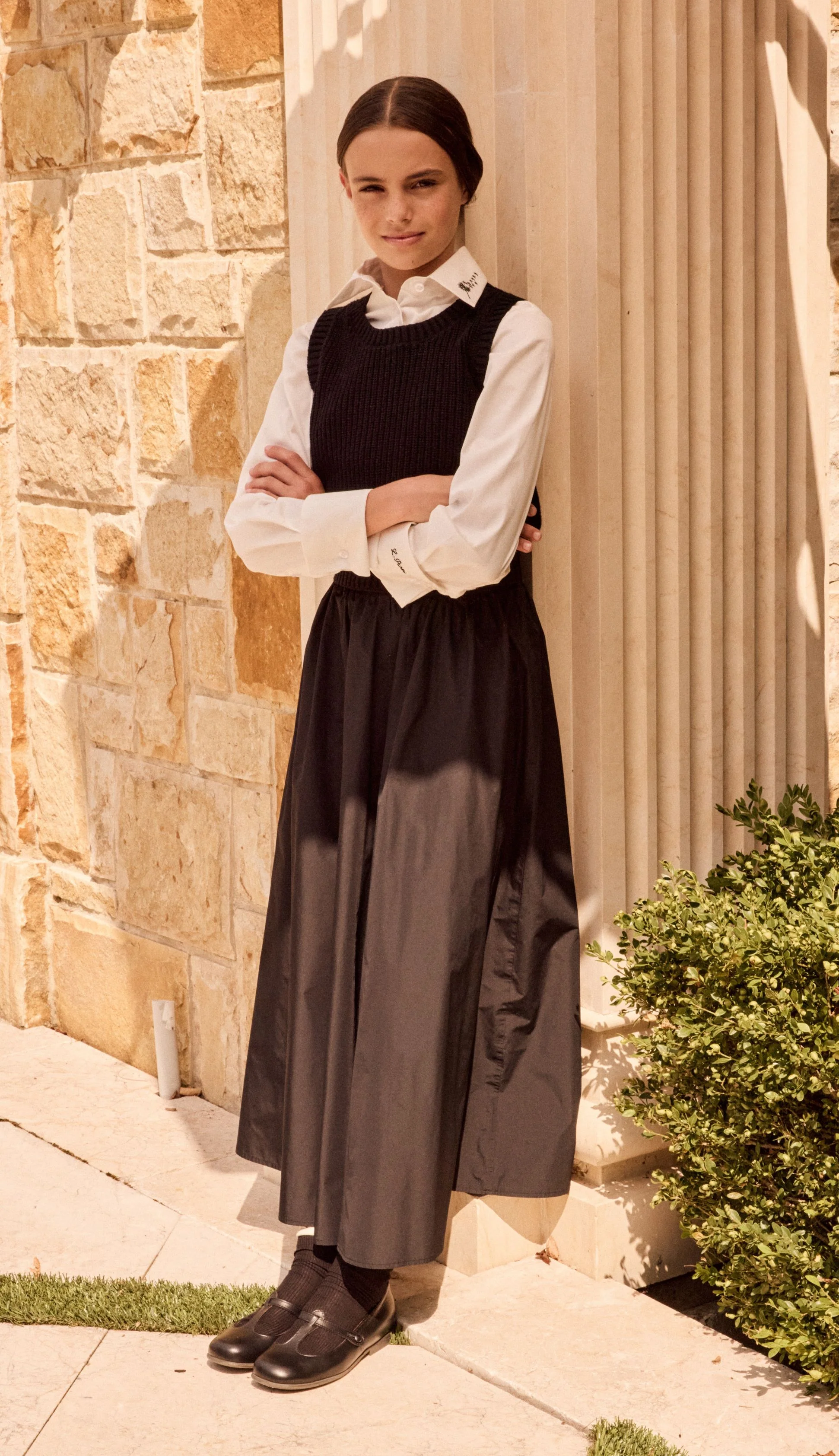 Little Parni Knit Vest (K556) - Black - Image 2