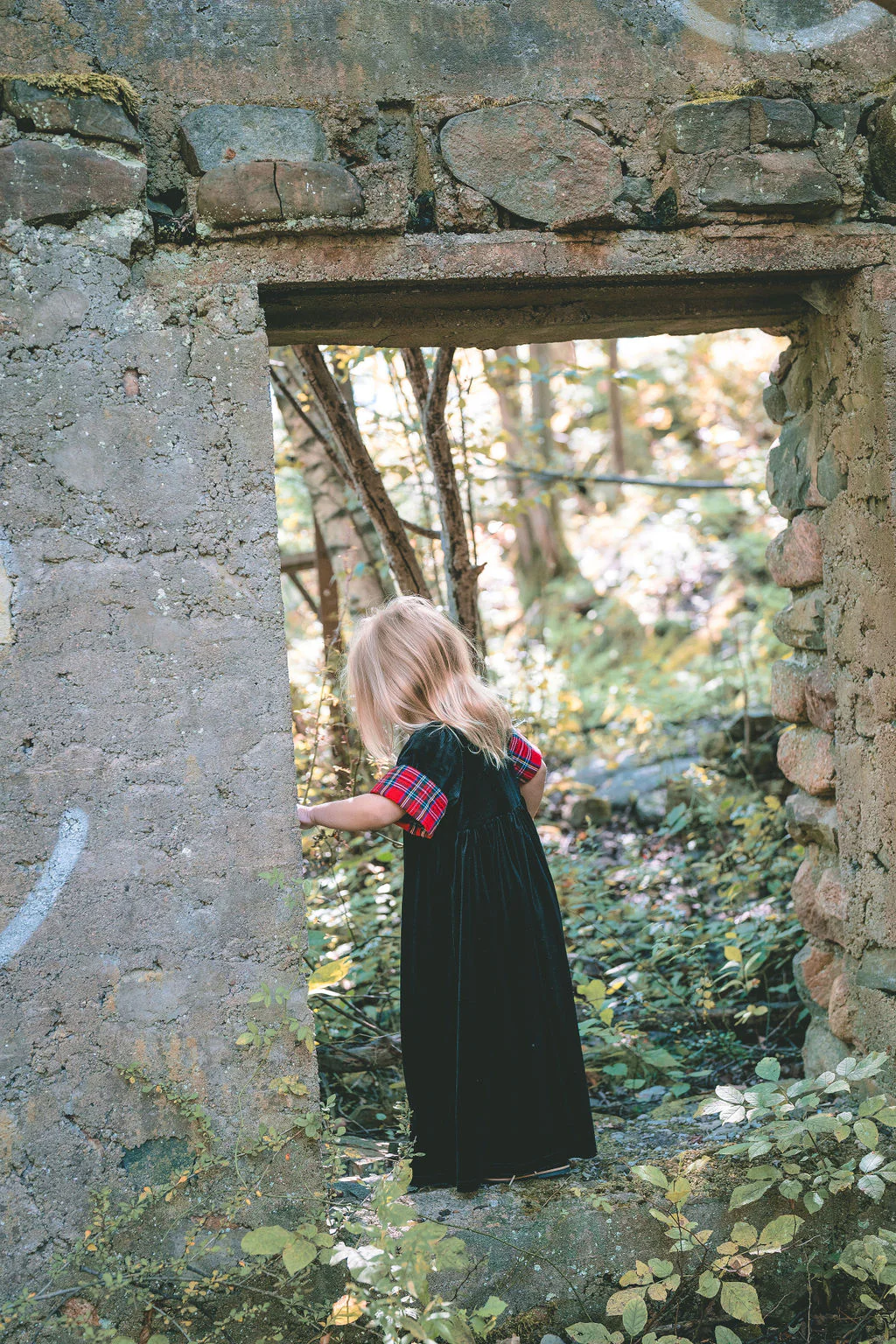 Mini Nod Velvet Turtleneck Maxi Jumper - Black/Red - Image 2