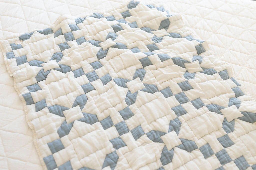 New Grain Cottage Quilt - Bluebell - Image 3