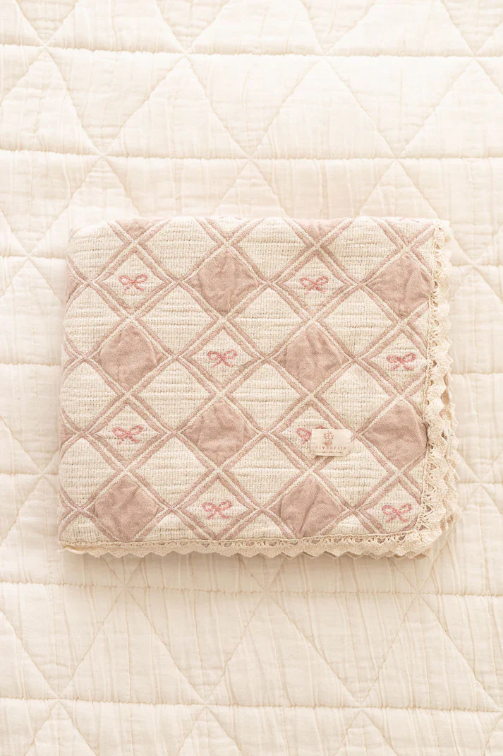New Grain Patchwork Blanket - Bows