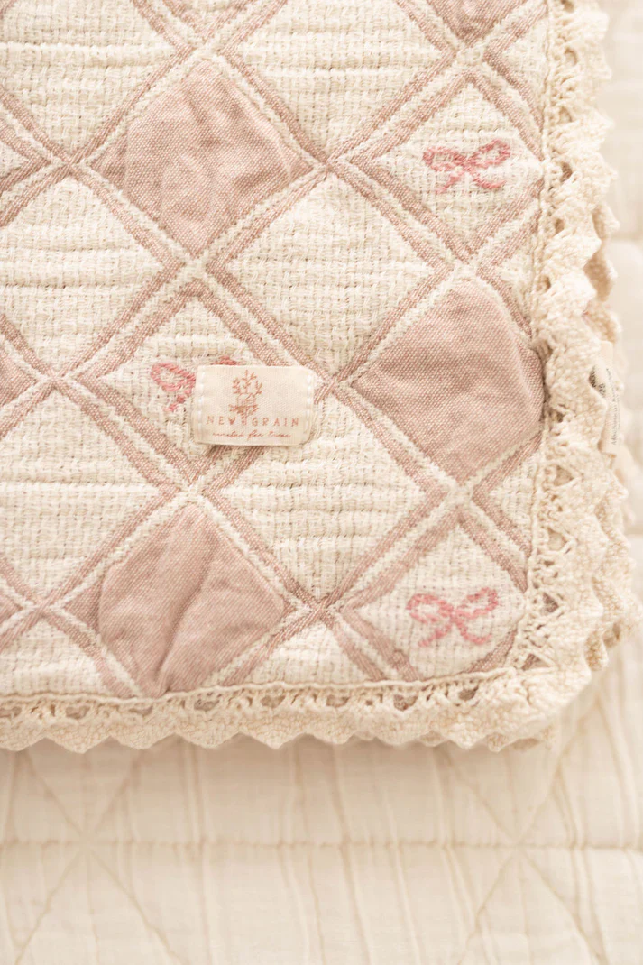 New Grain Patchwork Blanket - Bows - Image 2
