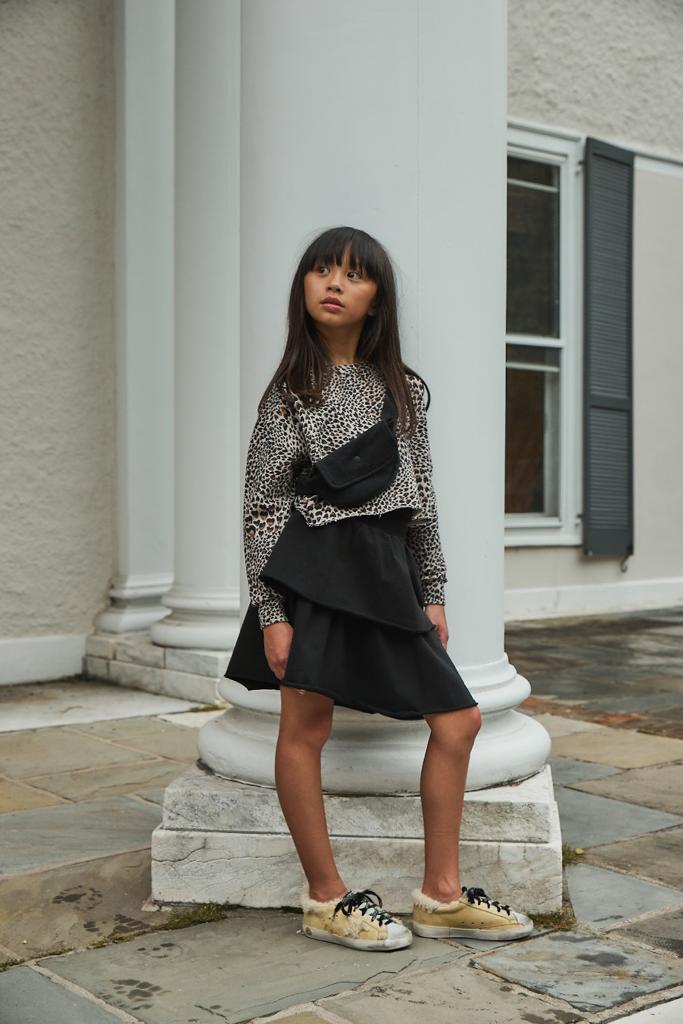 Parni Cropped Leopard Print Sweatshirt - Image 2