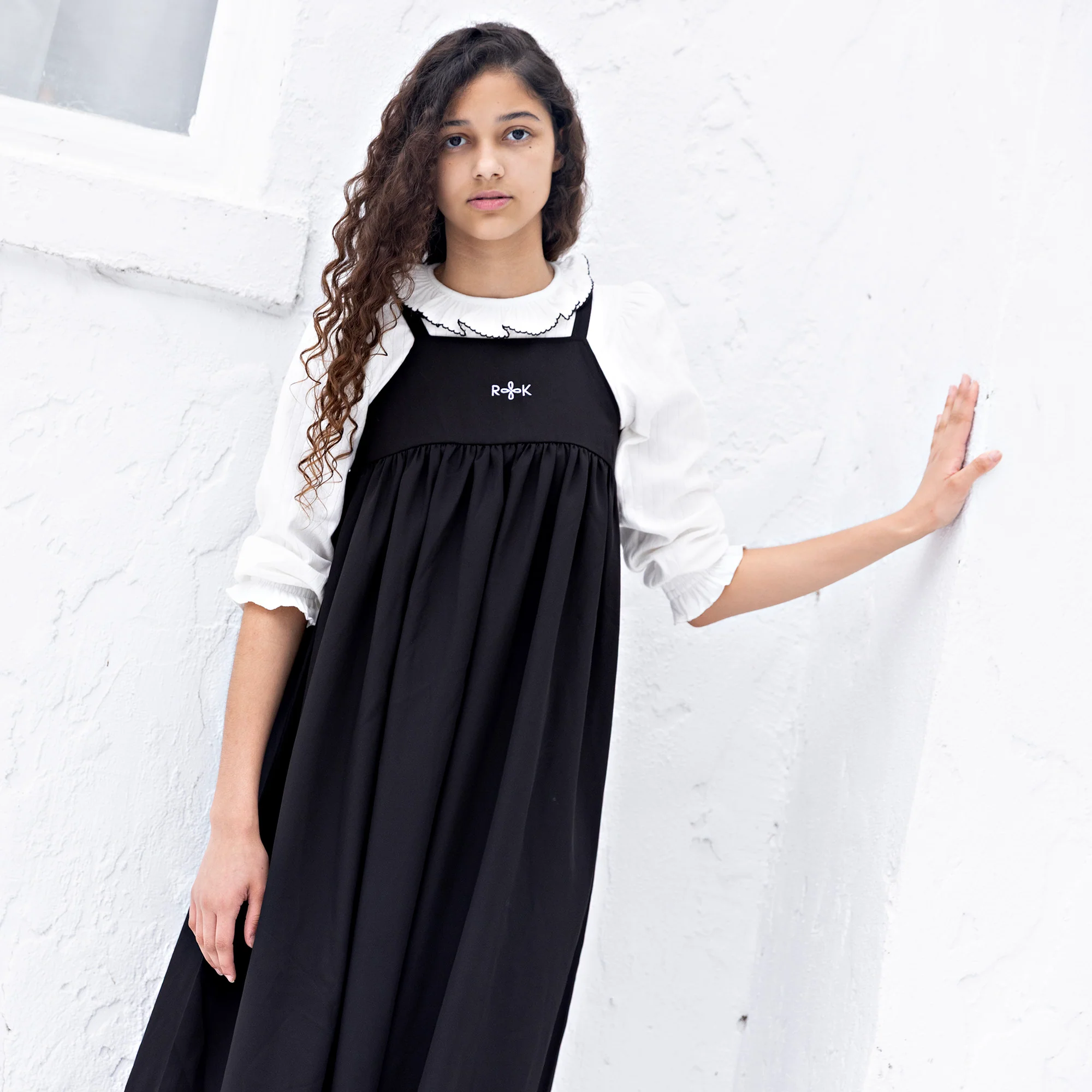 Retro Kid Emery Maxi Jumper Dress - Black - Image 2