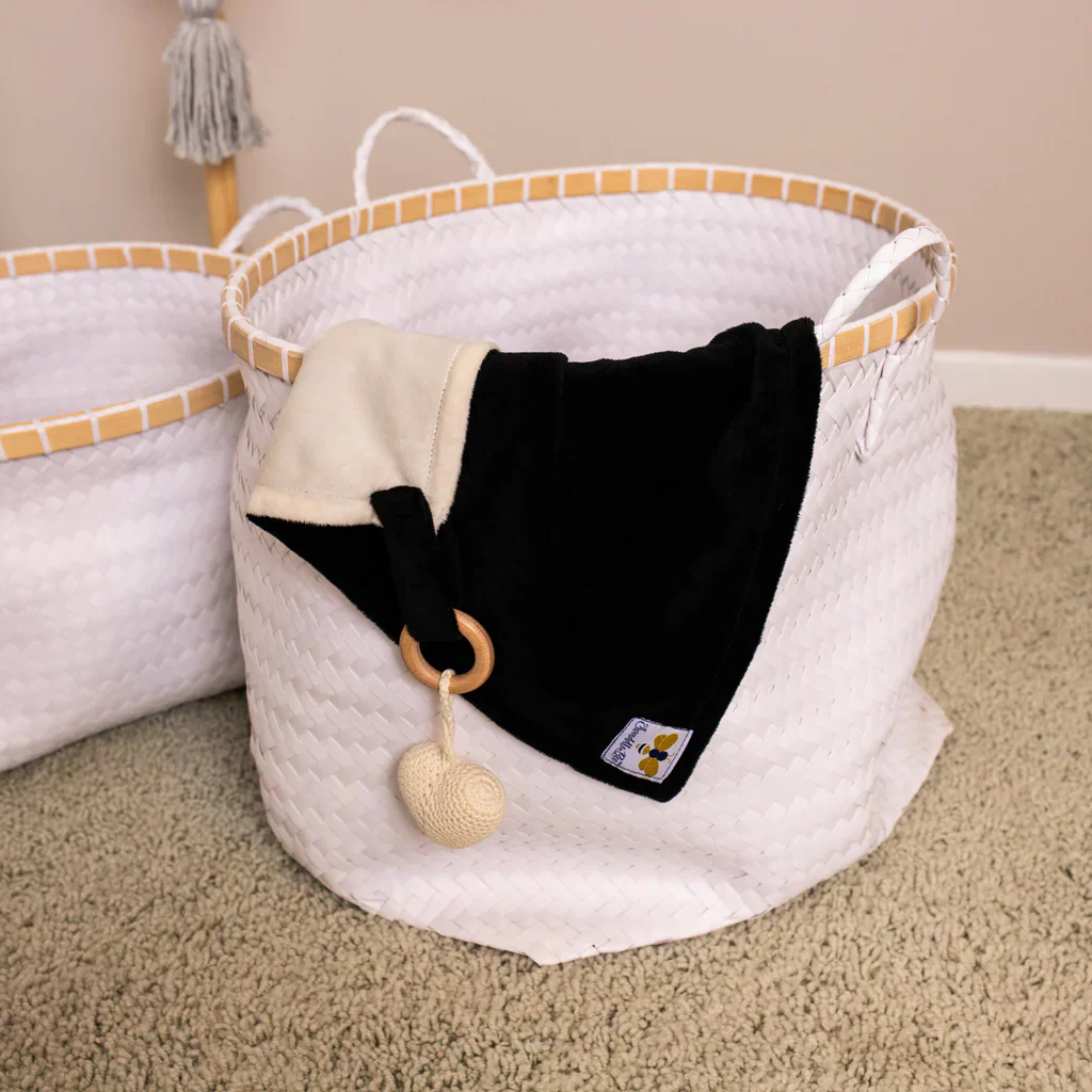 Swaddle Bee Loviebee - Sky Blue/Ivory - Image 3