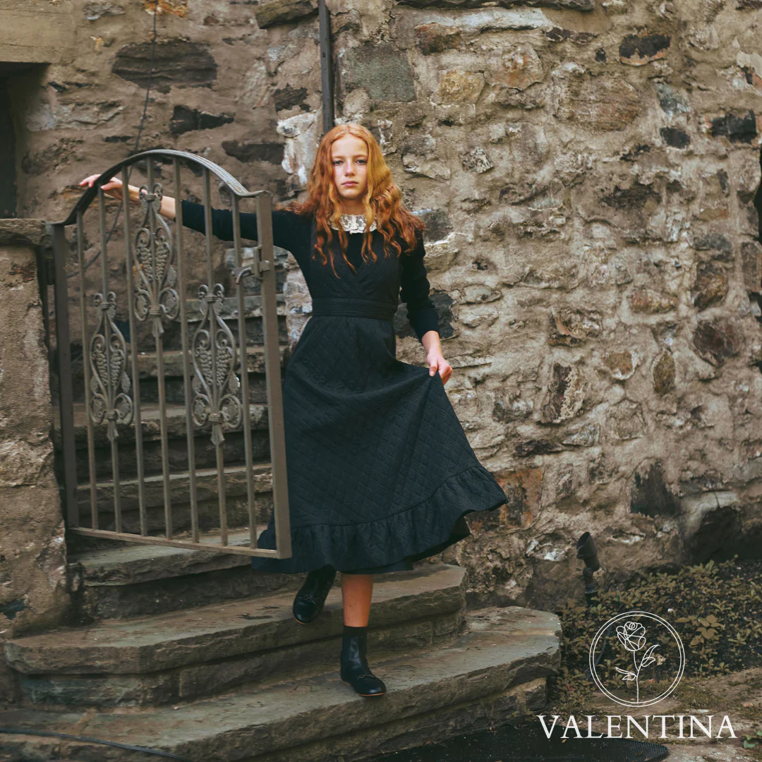 Valentina Quilted Taffeta V-Neck Jumper And Pointed Shoulder Puff Blouse Set - Black - Image 2