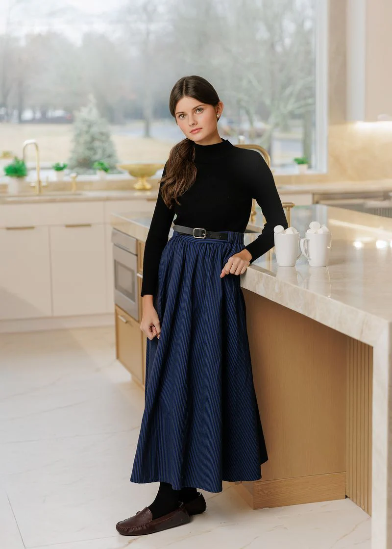 Velvette Label Blue Black Belt Skirt - Image 2